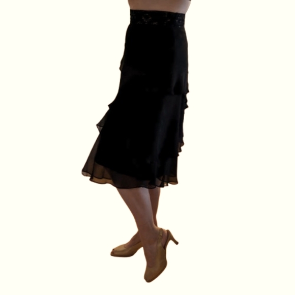 Zara basic black tiered skirt size small. - Picture 2 of 6